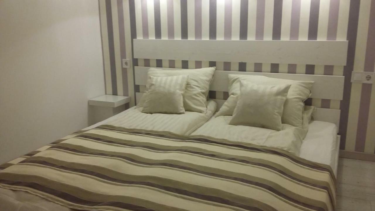 Kossuth Apartmanok Debrecen Exterior foto